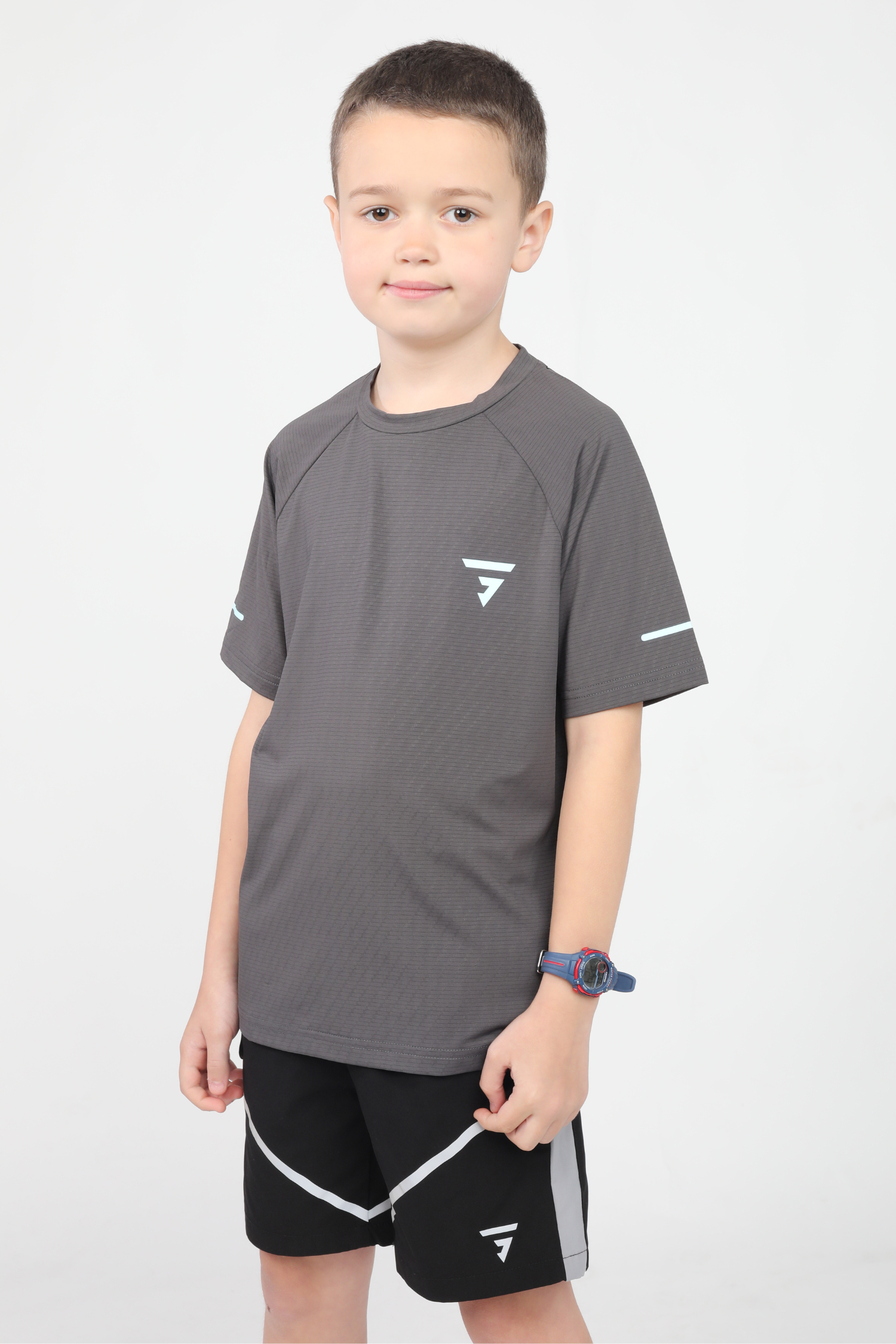 Junior Pace Tee - Dark Grey
