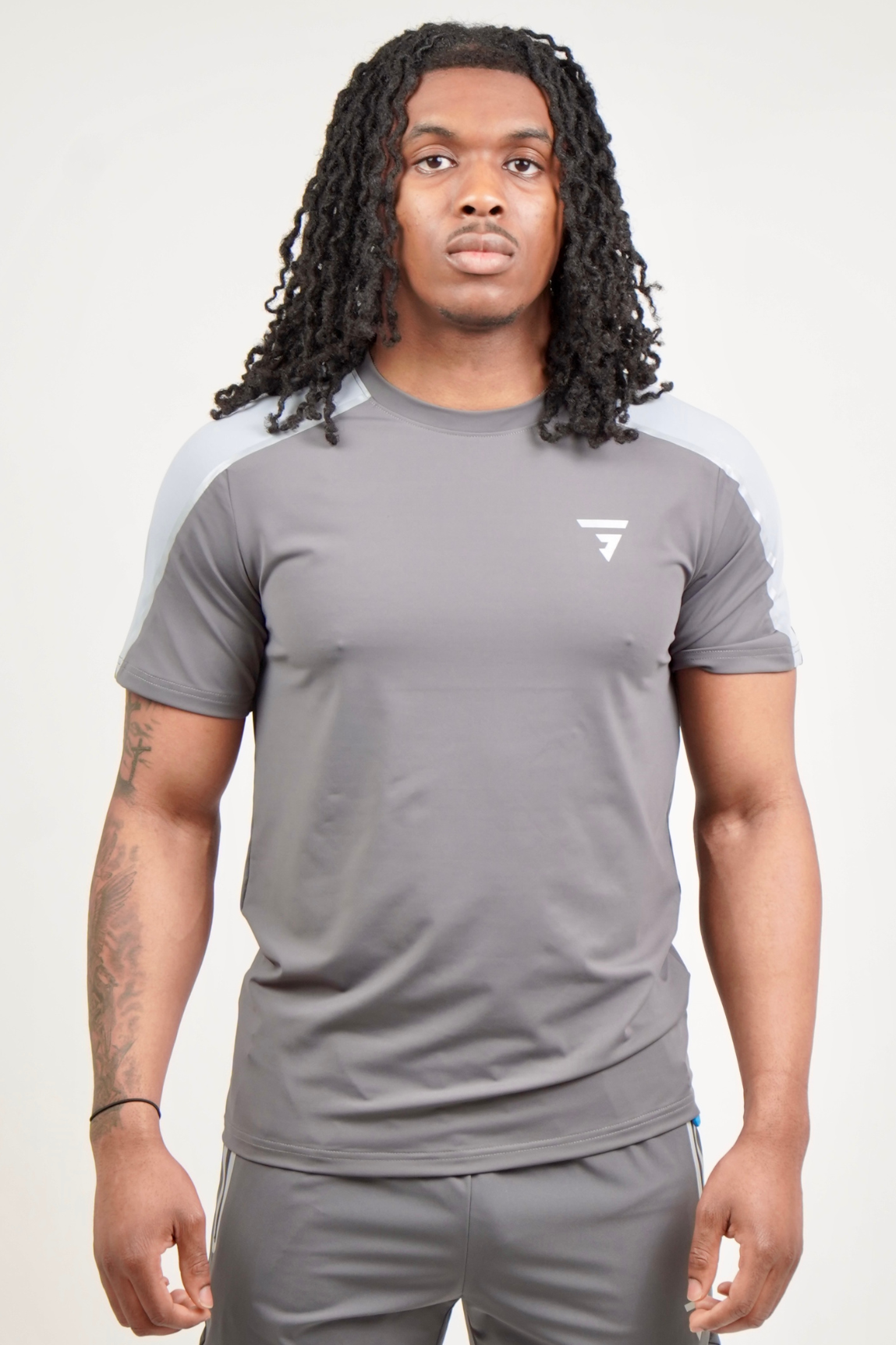 Reflect Tee - Dark Grey/Light Grey/Blue