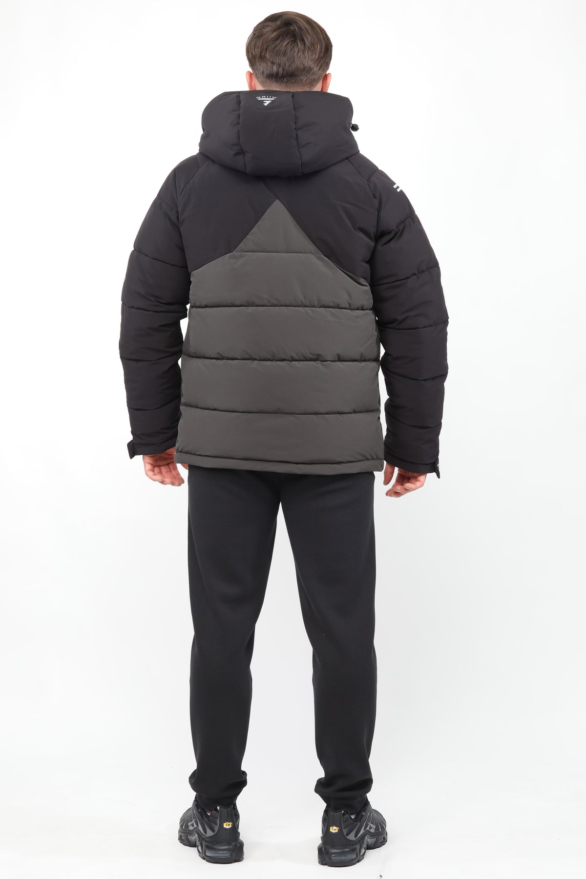 Peak Puffer - Black Smoke