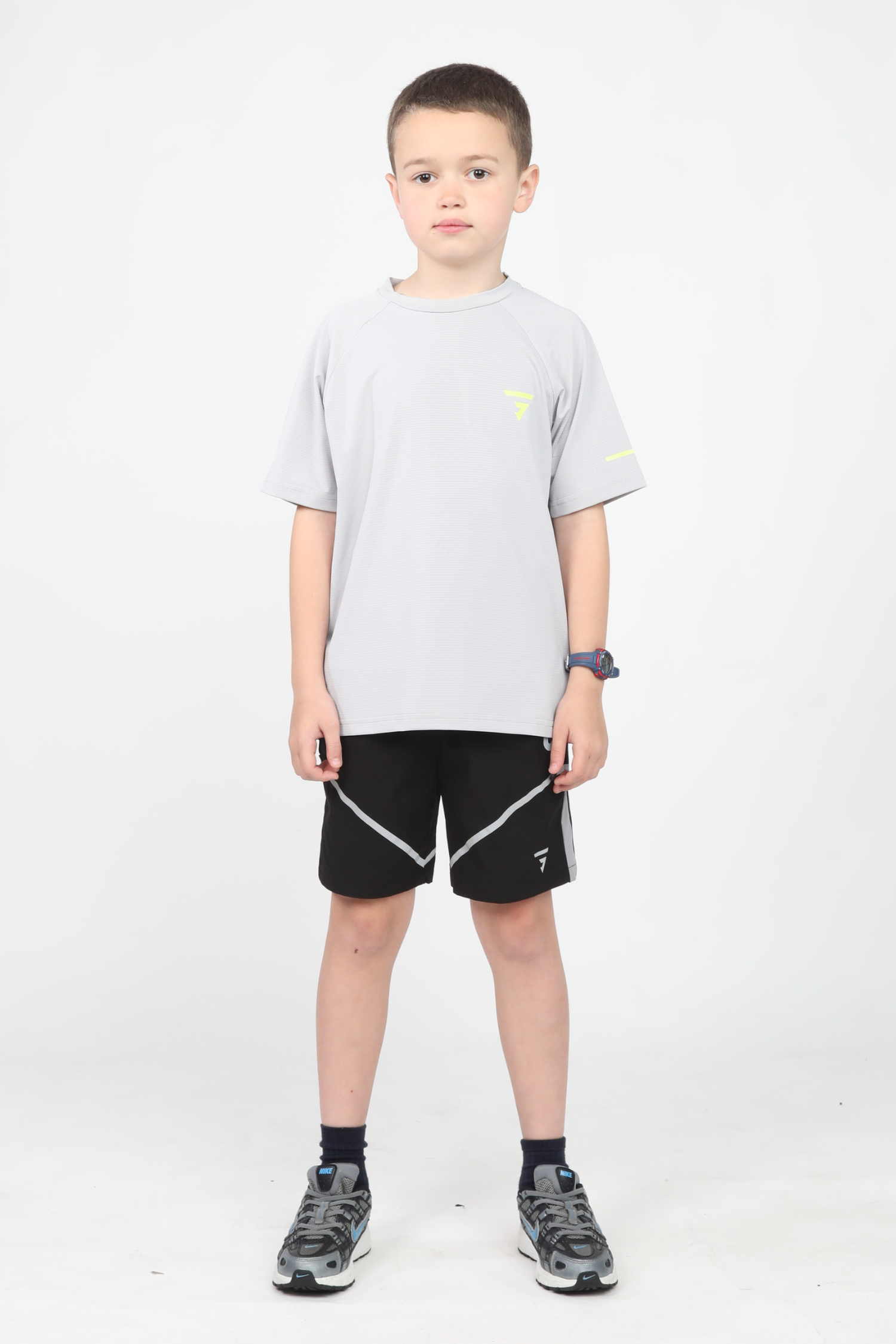 Junior Pace Tee - Light Grey