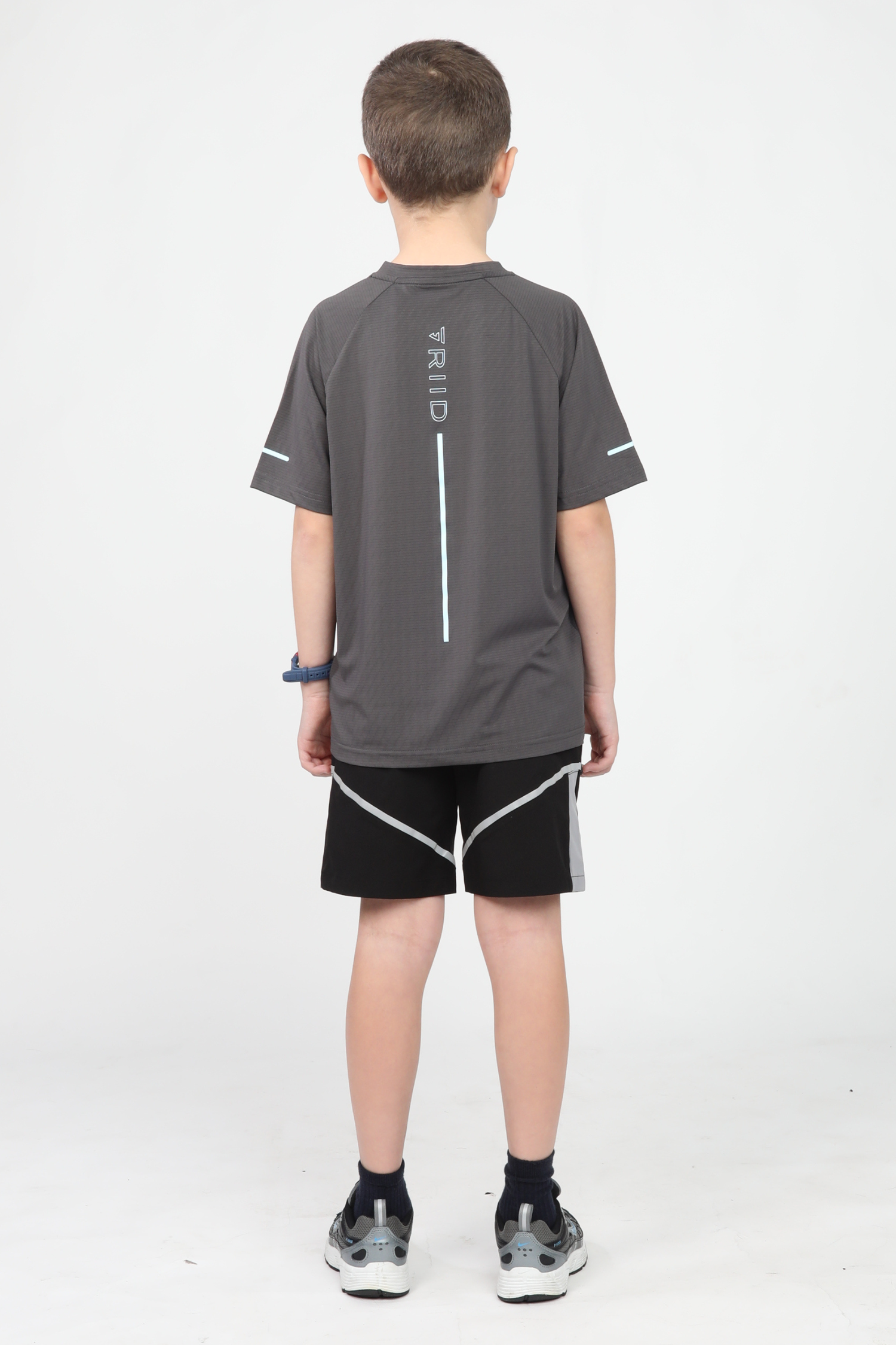 Junior Pace Tee - Dark Grey