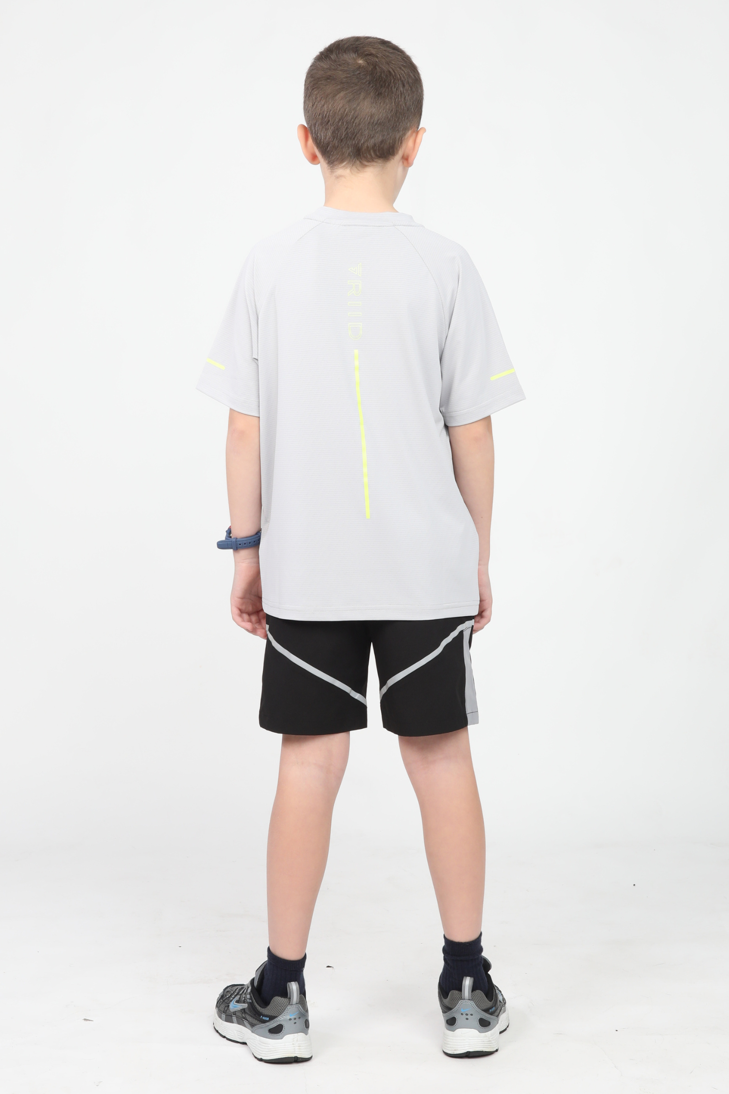 Junior Pace Tee - Light Grey